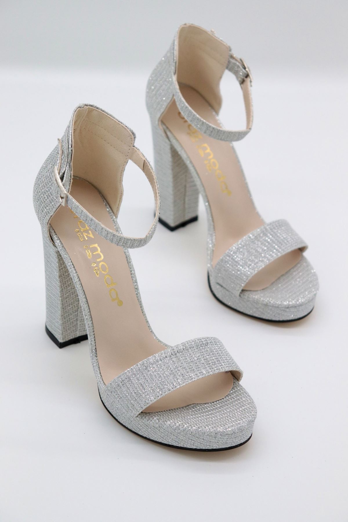Trendayakkabı - Gümüş Sim Tek Bant Platform Kadın Ayakkabı 
