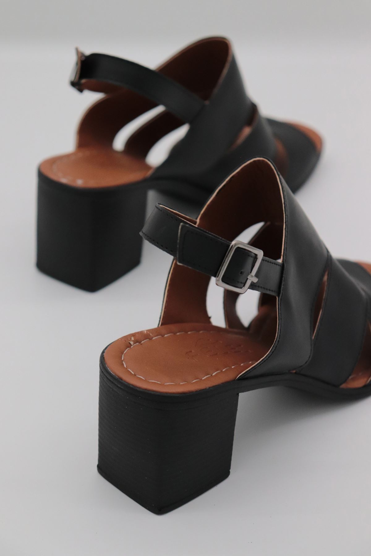 Trendayakkabı - Siyah  Kafes Topuklu  Kadın Ayakkabı 