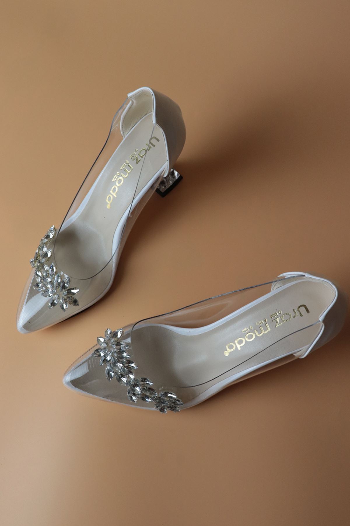 Trendayakkabı - Beyaz Şefaf Topuk Kadın Topuklu Ayakkabı 