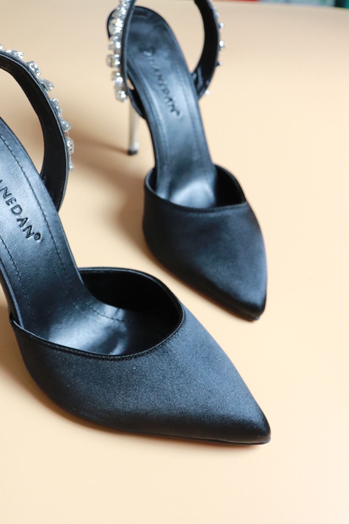 Trendayakkabı - Gent Siyah Saten Kadın Topuklu Ayakkabı