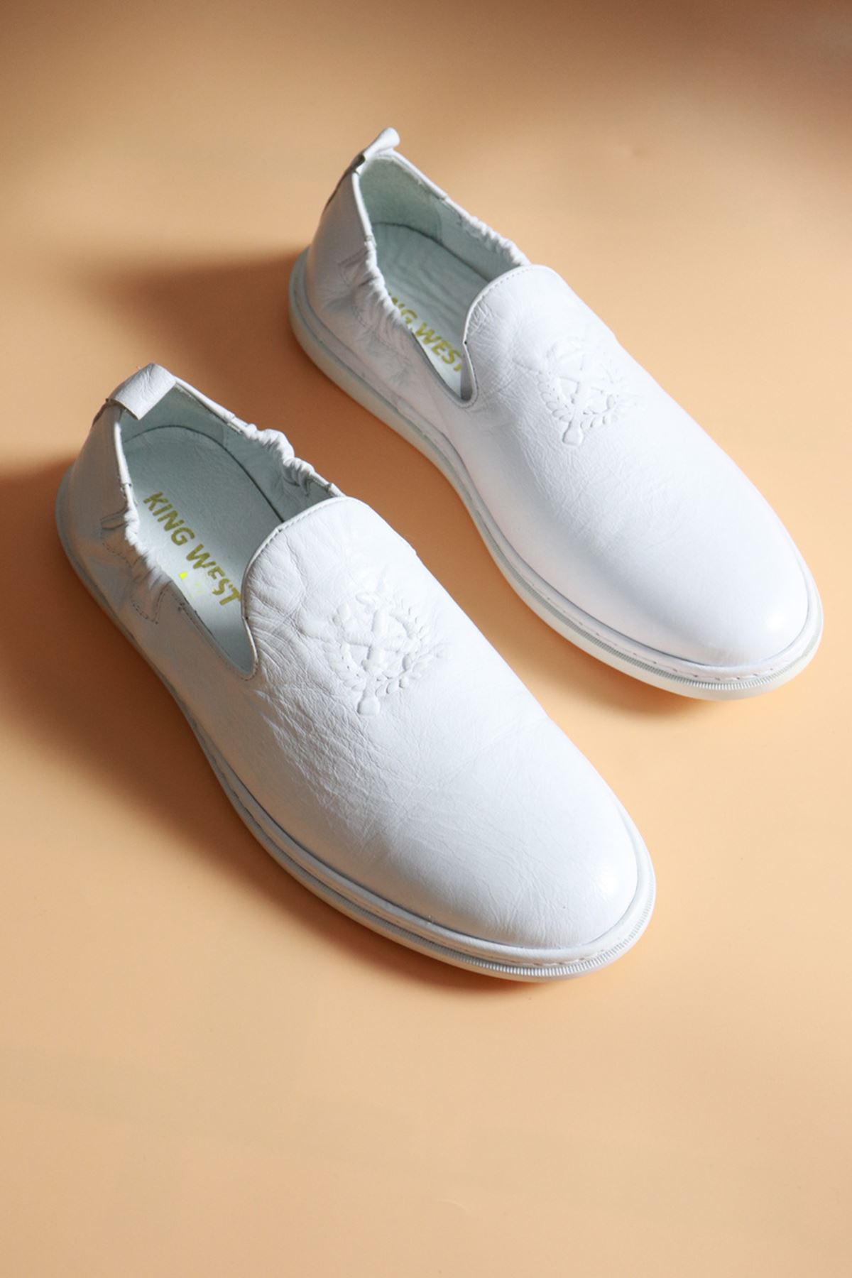 Trendayakkabı - Beyaz Arkası Lastikli Deri Erkek Ayakkabı 