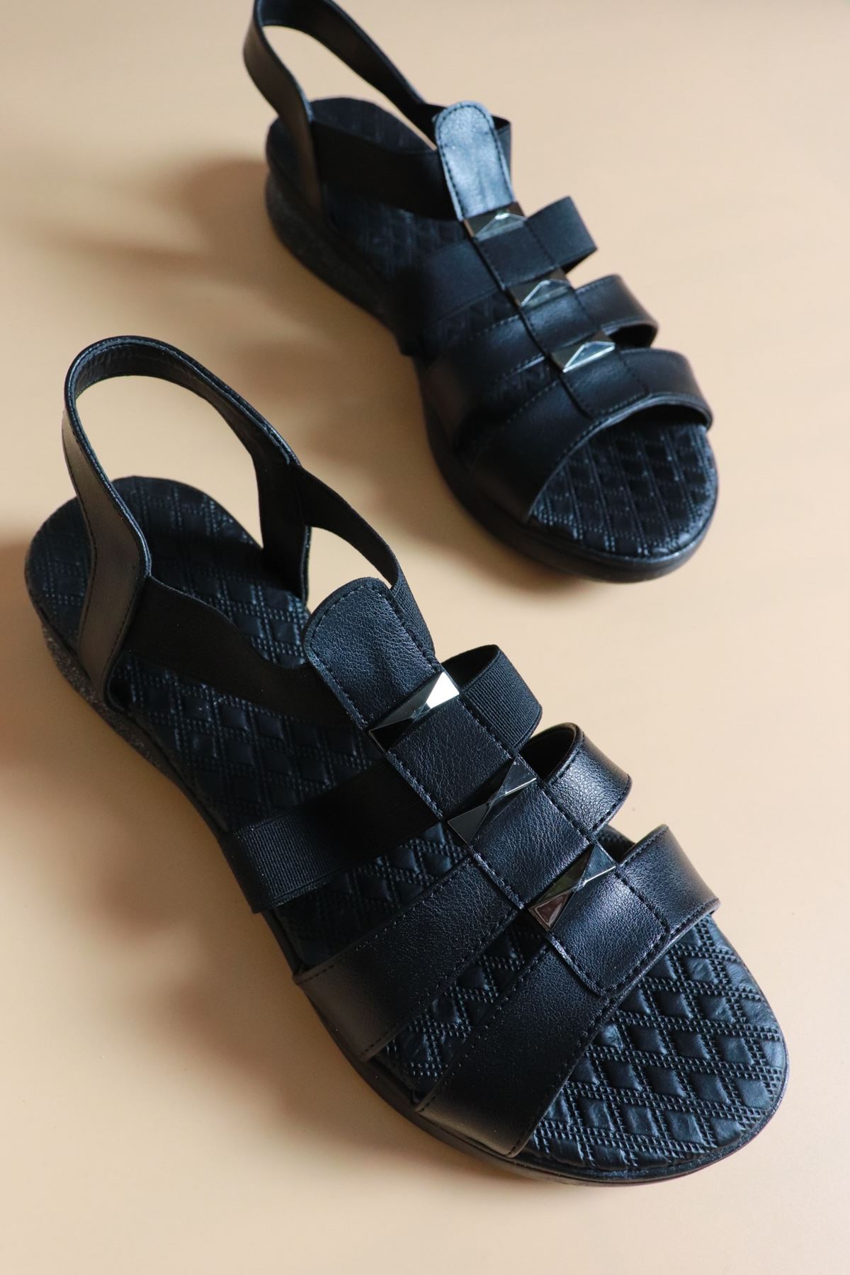 Trendayakkabı - Siyah Kadın Sandalet LİHTS