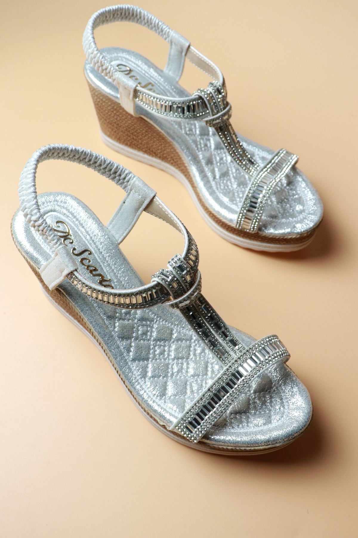 Trendayakkabı - Gümüş Dolgu Topuk Kadın Sandalet