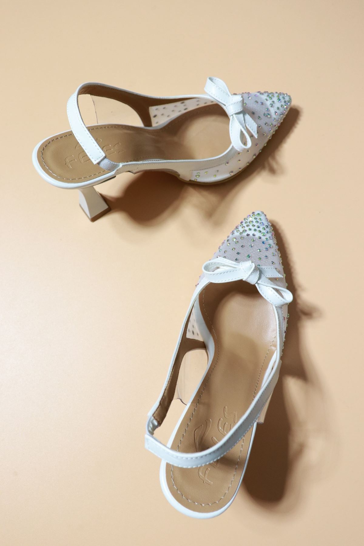 Casper - Beyaz Taş Detaylı Kadın Topuklu Ayakkabı 